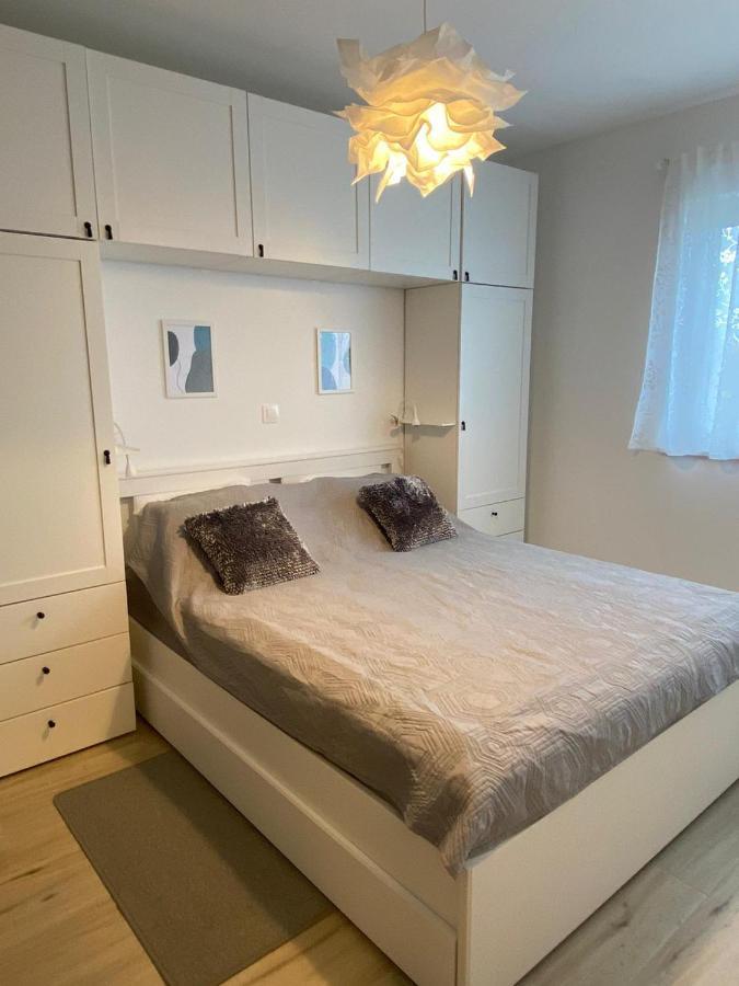 Mint&Rose Apartment เปโรย ภายนอก รูปภาพ